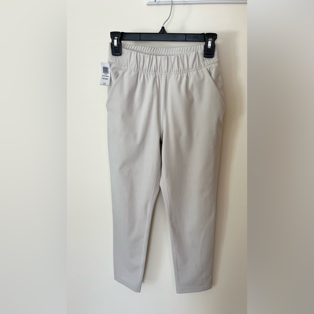 Aritzia Babaton Weekender Pants NWOT